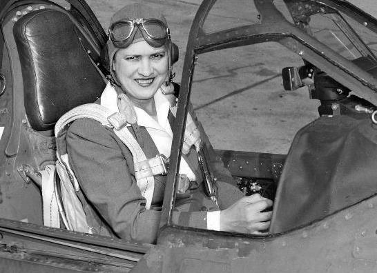 Photo of Jacqueline Cochran in plane